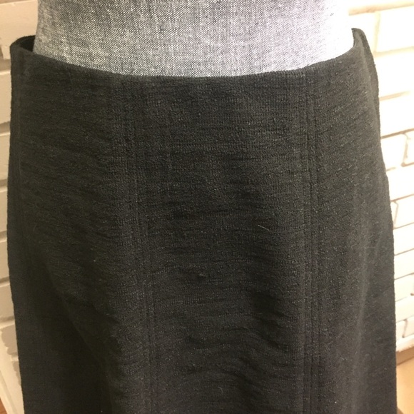 NWT LOFT tulip skirt - Picture 2 of 3